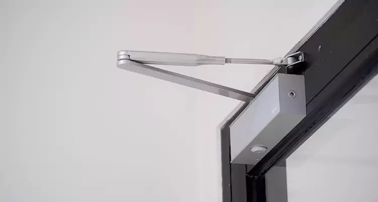 Screen Door Closer Installation in Holiday, FL