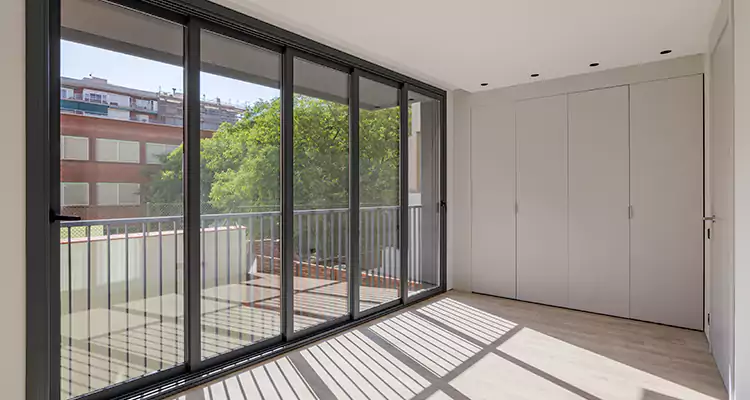 Balcony Sliding Glass Doors in Holiday, FL