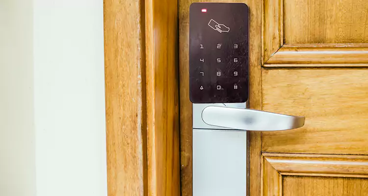 Keyless Hotel Door Locks Repair in Holiday, FL