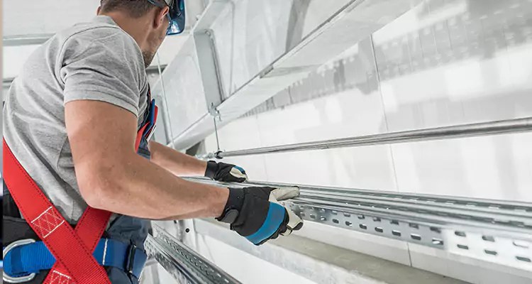 Glass Balcony Railing Replacement in Holiday, FL