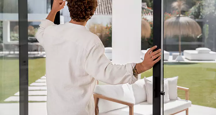 Fix Backyard Sliding Door Hard To Operate in Holiday, FL